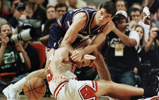 窗口期体能课后；犹他爵士刷新队史纪录备战社区盾；媒体盛赞；轮换策略成焦点的简单介绍