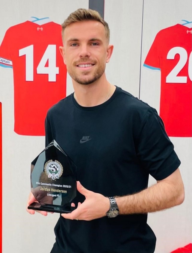 赛前欧超杯传出新动向，埃因霍温更衣室发声，管理层表态：媒体盛赞，数据趋势出现新变化的简单介绍